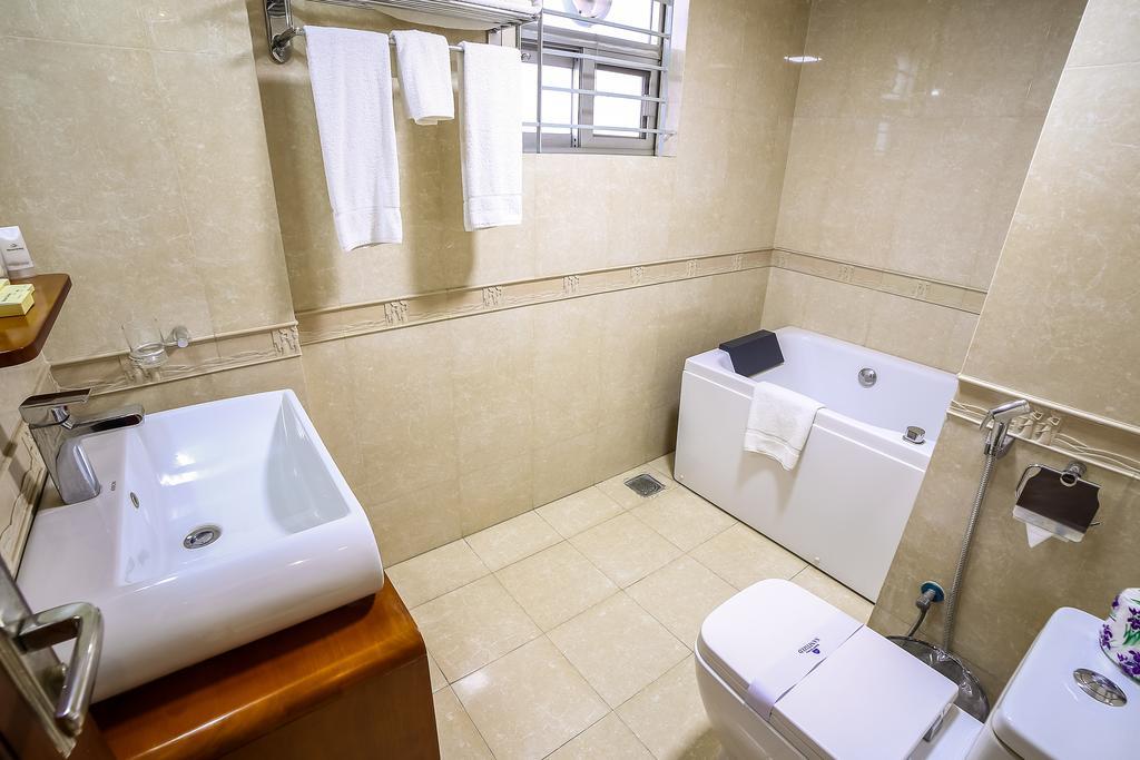 Nascent Gardenia Luxury Suites Dhaka Zimmer foto